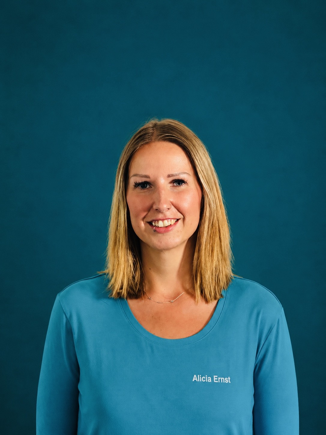 Alicia Ernst Alicia Ernst